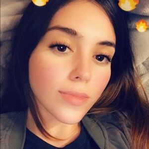 Meet your Posher, Alexandra